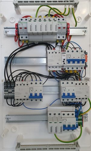 Rozvaděč DC+AC pro FVE do 40A automatický + AC přepětí T1+T2