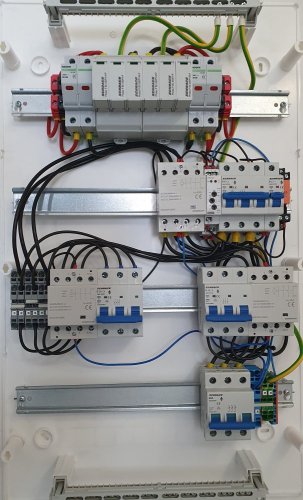 Rozvaděč DC+AC pro FVE do 40A automatický základ